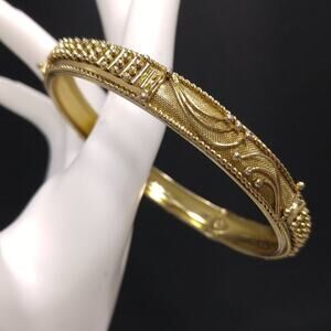 Vintage Gold Tone Mesh Swirl Bangle Bracelet Boho Textured Design 8.75"